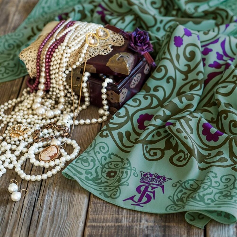 NWT Designer Scarf – Danish Castle-Inspired + Gift Box & Story Card